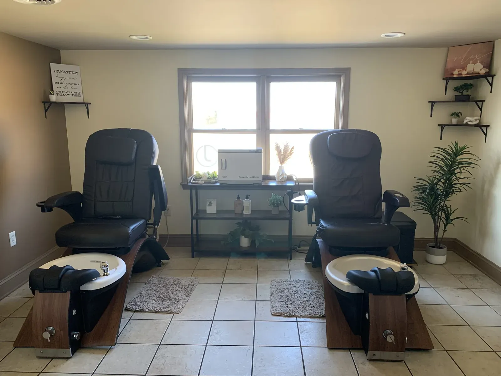 The pedicure room at Platinum Hair Salon