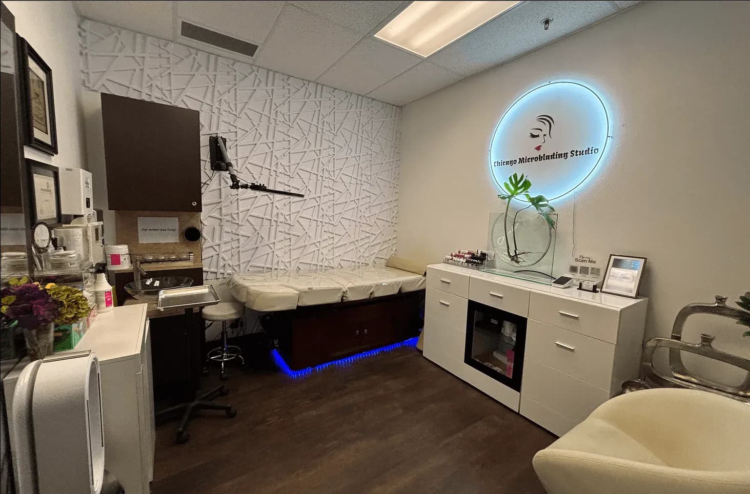 Inside the Lakeview location